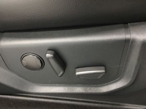 Used 2020 Ford F150 Lariat w/ Equipment Group 502A Luxury image 28