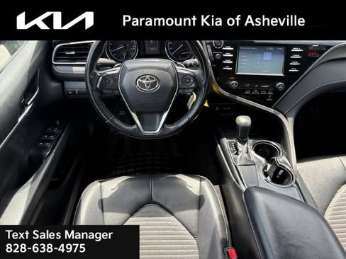 Used 2019 Toyota Camry SE FWD image 21