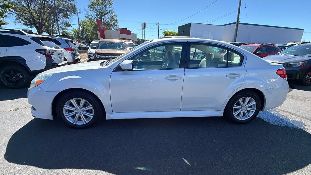 Used 2011 Subaru Legacy 2.5i Premium AWD/4WD image 7