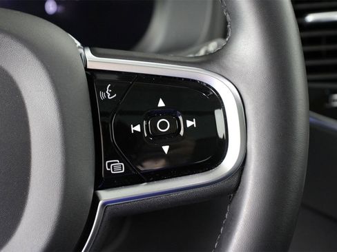 Certified 2023 Volvo XC90 T8 Ultimate w/ Lounge Package image 11