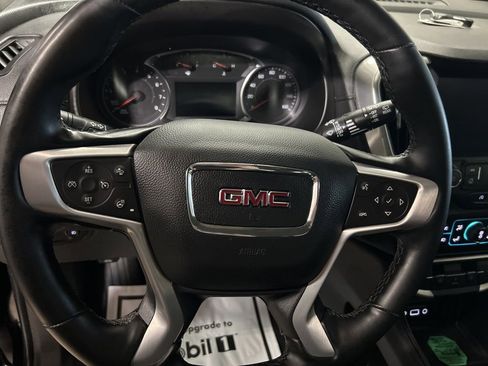 Used 2024 GMC Terrain SLT AWD/4WD image 4