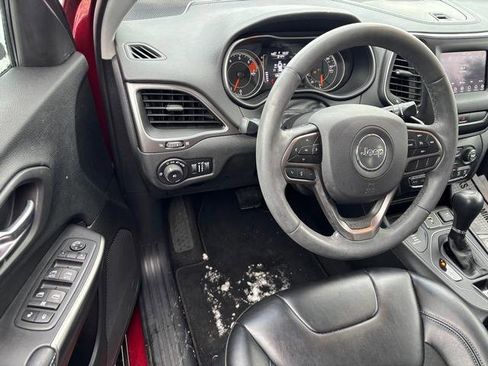 Used 2020 Jeep Cherokee Latitude Plus image 9