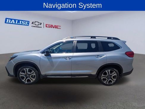 Used 2025 Subaru Ascent Touring AWD/4WD image 4