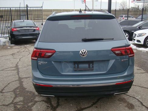 Used 2020 Volkswagen Tiguan SE image 4