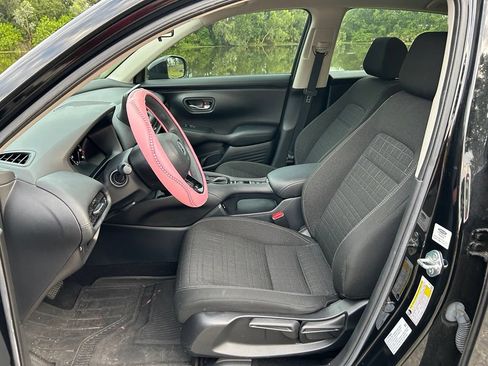 Used 2024 Honda HR-V LX image 15