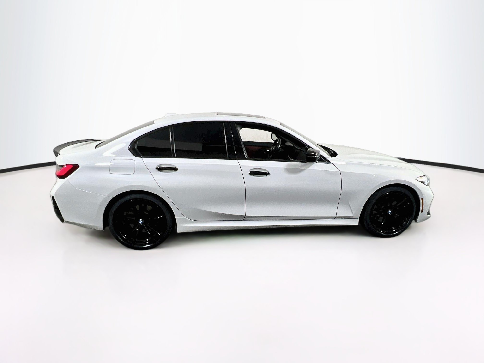 Used 2023 BMW 330i xDrive Sedan w/ M Sport Package AWD/4WD image 4