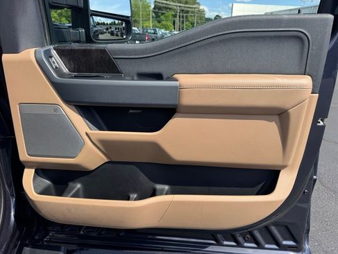 Used 2022 Ford F150 Lariat w/ Max Trailer Tow Package image 29