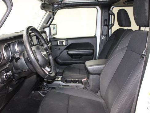 Used 2018 Jeep Wrangler Unlimited Sport AWD/4WD image 16