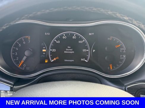 Used 2019 Jeep Grand Cherokee Laredo RWD image 21