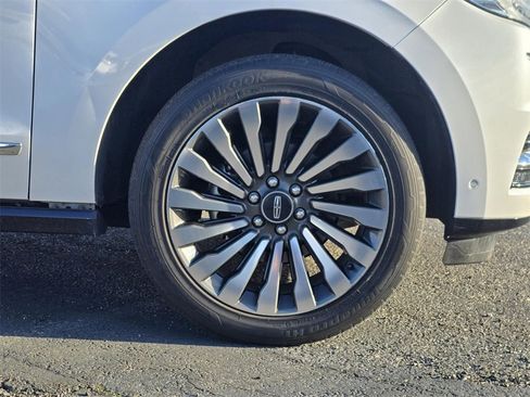 Used 2019 Lincoln Navigator Reserve w/ Cargo Package image 32