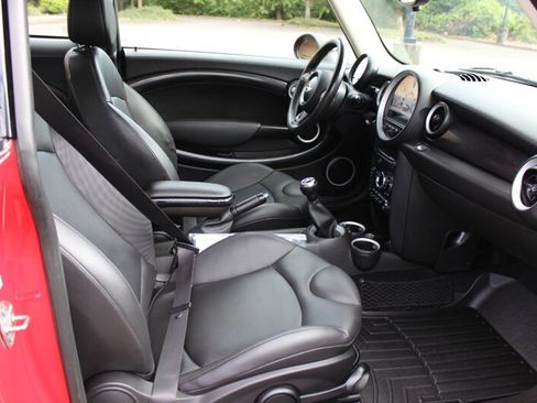 Used 2013 MINI Cooper S w/ Premium Pkg FWD image 17