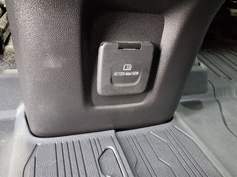 Used 2022 GMC Terrain AT4 w/ Infotainment Package II image 32