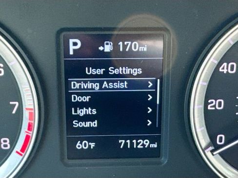 Used 2018 Hyundai Sonata SE w/ Cargo Package FWD image 12