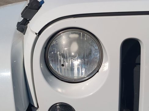 Used 2014 Jeep Wrangler Unlimited Sahara image 10