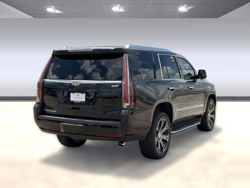 Used 2016 Cadillac Escalade Luxury RWD image 9