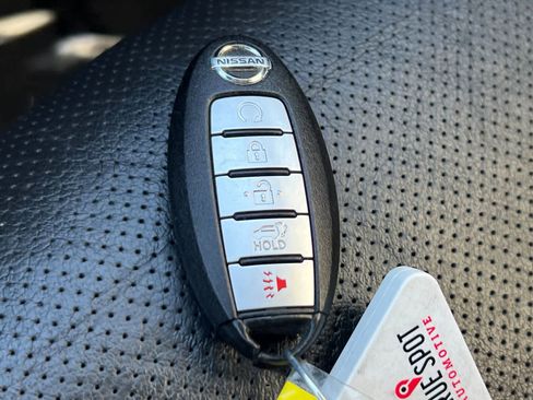 Used 2019 Nissan Rogue SL image 29