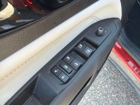 Used 2023 Jeep Compass Limited AWD/4WD image 13