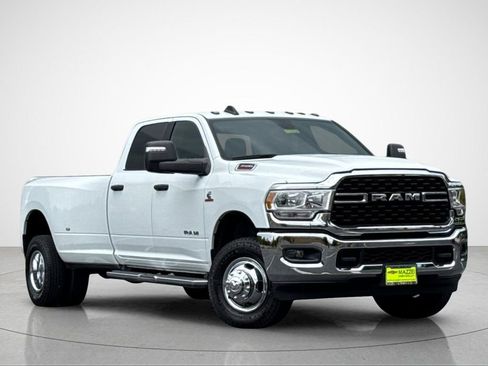 Used 2024 RAM 3500 Big Horn AWD/4WD image 2