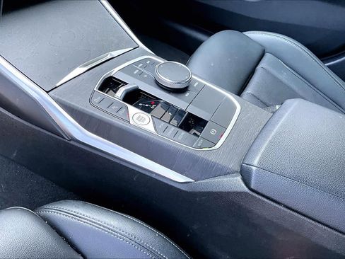 Used 2023 BMW 330i Sedan RWD image 18
