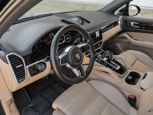 Used 2019 Porsche Cayenne AWD/4WD image 33