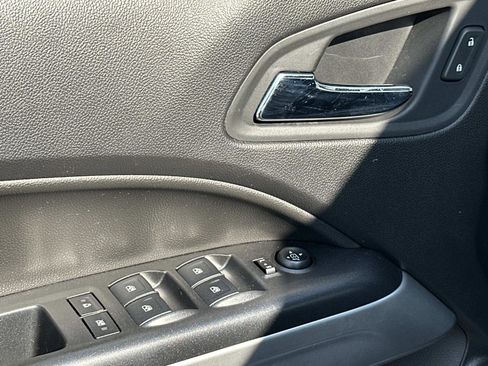 Certified 2019 Chevrolet Colorado ZR2 w/ Colorado ZR2 Bison Edition image 17