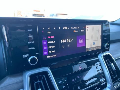 Used 2022 Kia Sorento SX Prestige w/ Rust Color Package image 16