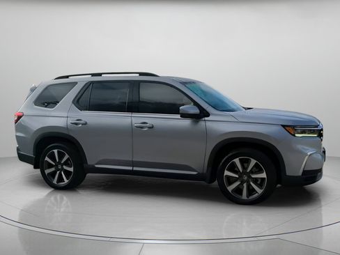 Used 2024 Honda Pilot Touring image 35