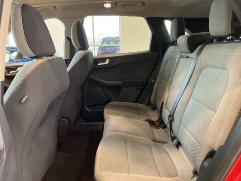 Used 2020 Ford Escape SE image 27