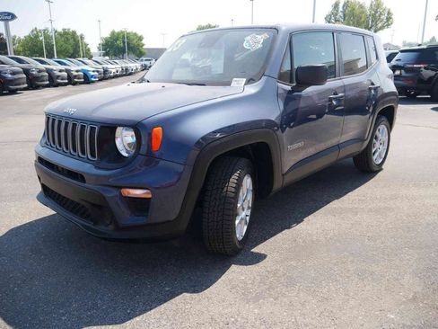 Certified 2023 Jeep Renegade Latitude AWD/4WD image 4