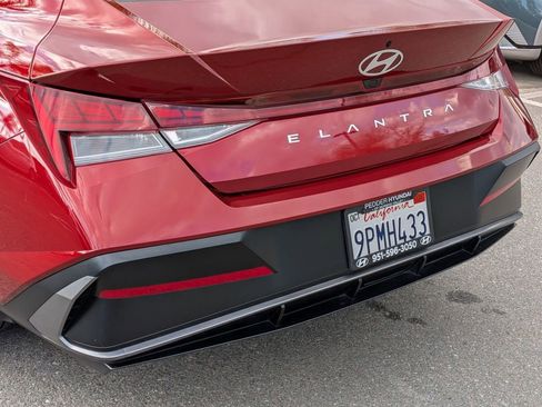 Certified 2024 Hyundai Elantra SEL w/ Convenience Package image 11