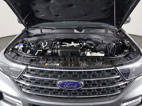 Used 2022 Ford Explorer XLT w/ Equipment Group 202A image 20