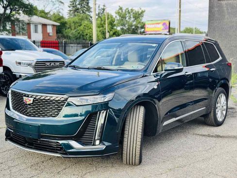 Used 2025 Cadillac XT6 Premium Luxury w/ Platinum Package AWD/4WD image 12