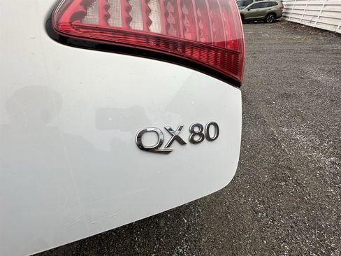 Used 2014 INFINITI QX80 4WD w/ Deluxe Touring Package image 33