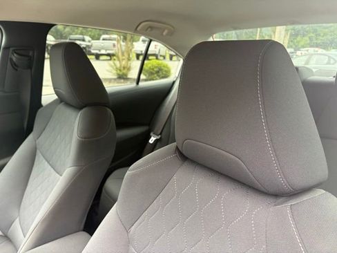 Used 2021 Toyota Corolla LE FWD image 6