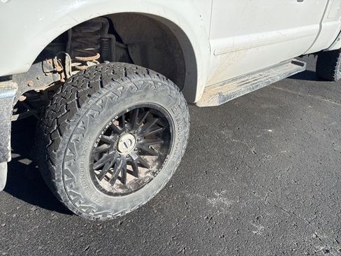 Used 2015 Ford F250 XLT w/ Camper Package image 2