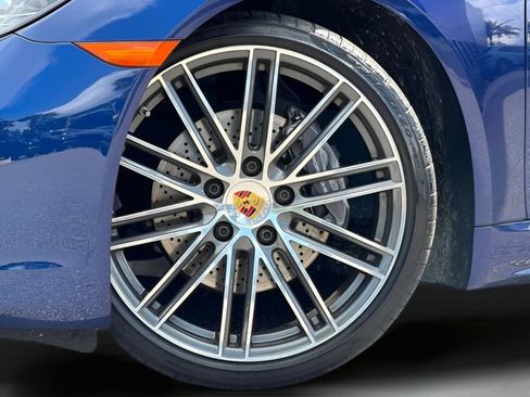 Certified 2024 Porsche 718 Cayman RWD image 27