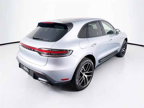 New 2026 Porsche Macan image 9