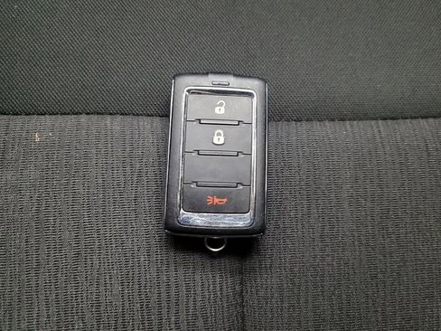 Used 2023 Jeep Grand Cherokee Laredo image 32