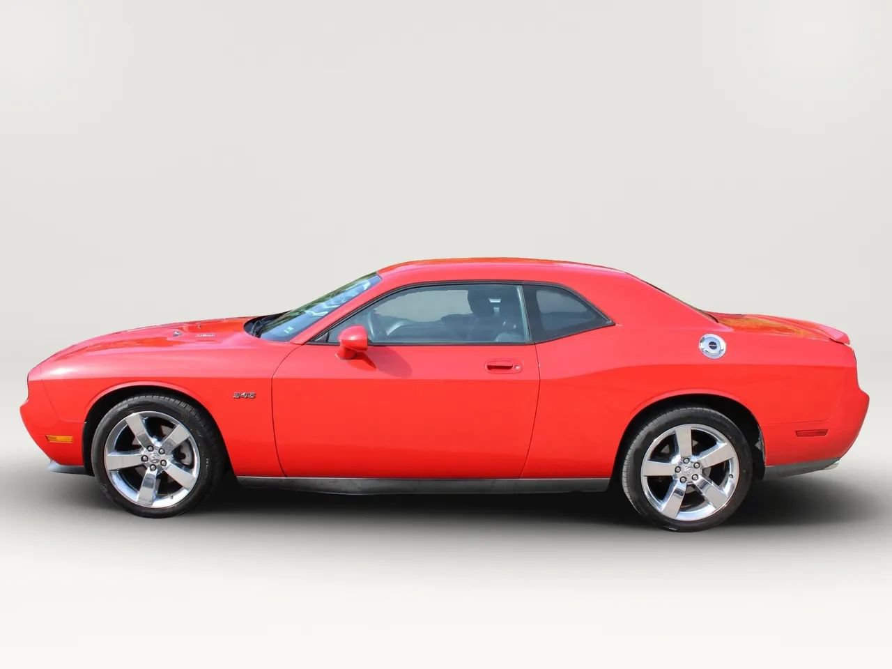Used 2010 Dodge Challenger R/T RWD image 5