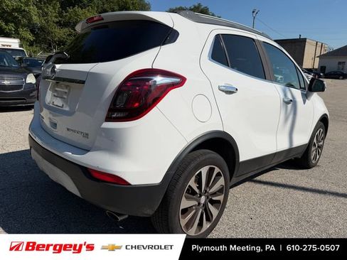 Used 2017 Buick Encore Essence AWD/4WD image 2