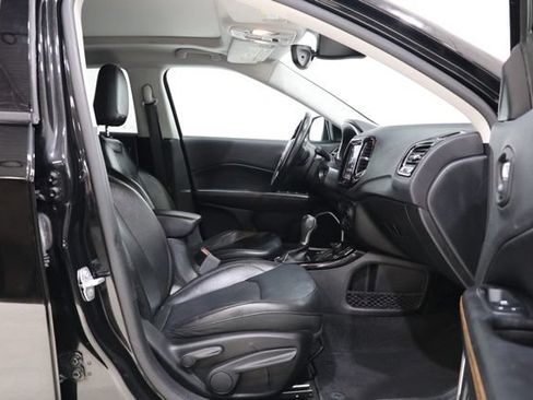 Used 2018 Jeep Compass Limited w/ Navigation Group AWD/4WD image 39
