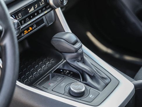 Certified 2025 Toyota RAV4 LE image 21