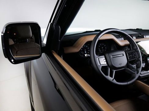New 2026 Land Rover Defender 110 X-Dynamic SE AWD/4WD image 23