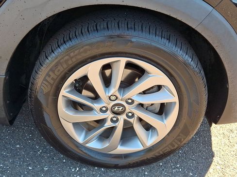 Used 2017 Hyundai Tucson SE image 9