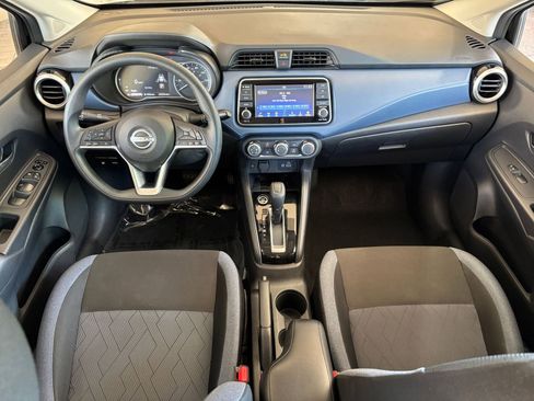 Used 2025 Nissan Versa SV FWD image 32