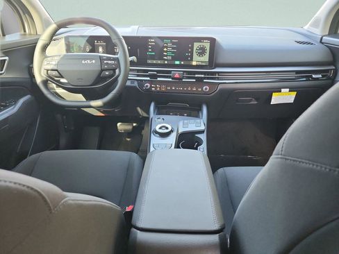 New 2026 Kia Sportage S AWD/4WD image 9