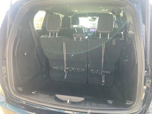 Used 2022 Chrysler Pacifica Touring-L w/ S Appearance Package image 29