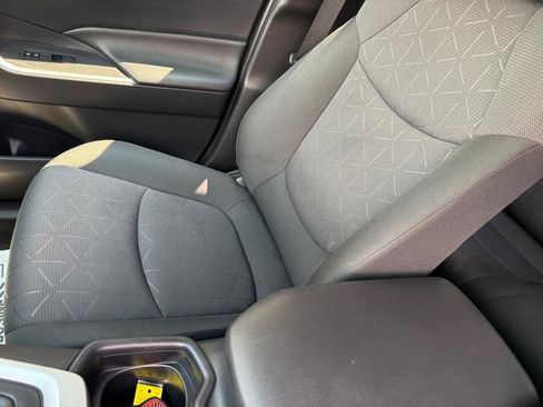 Used 2019 Toyota RAV4 XLE w/ Convenience Package AWD/4WD image 12