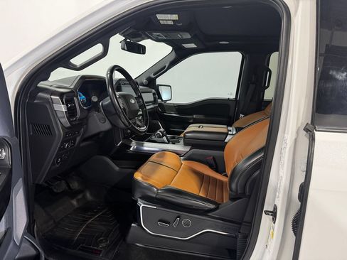 Used 2021 Ford F150 Platinum w/ FX4 Off-Road Package AWD/4WD image 17