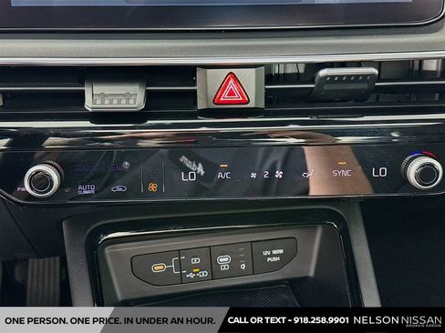 Used 2025 Kia K5 GT-Line w/ GT-Line Premium Package AWD/4WD image 16